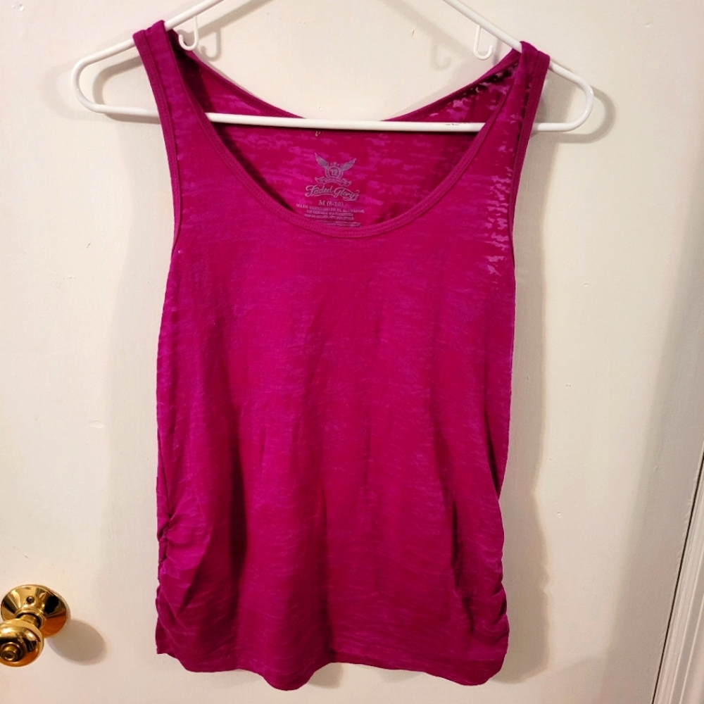 Women's tank top . Medium.